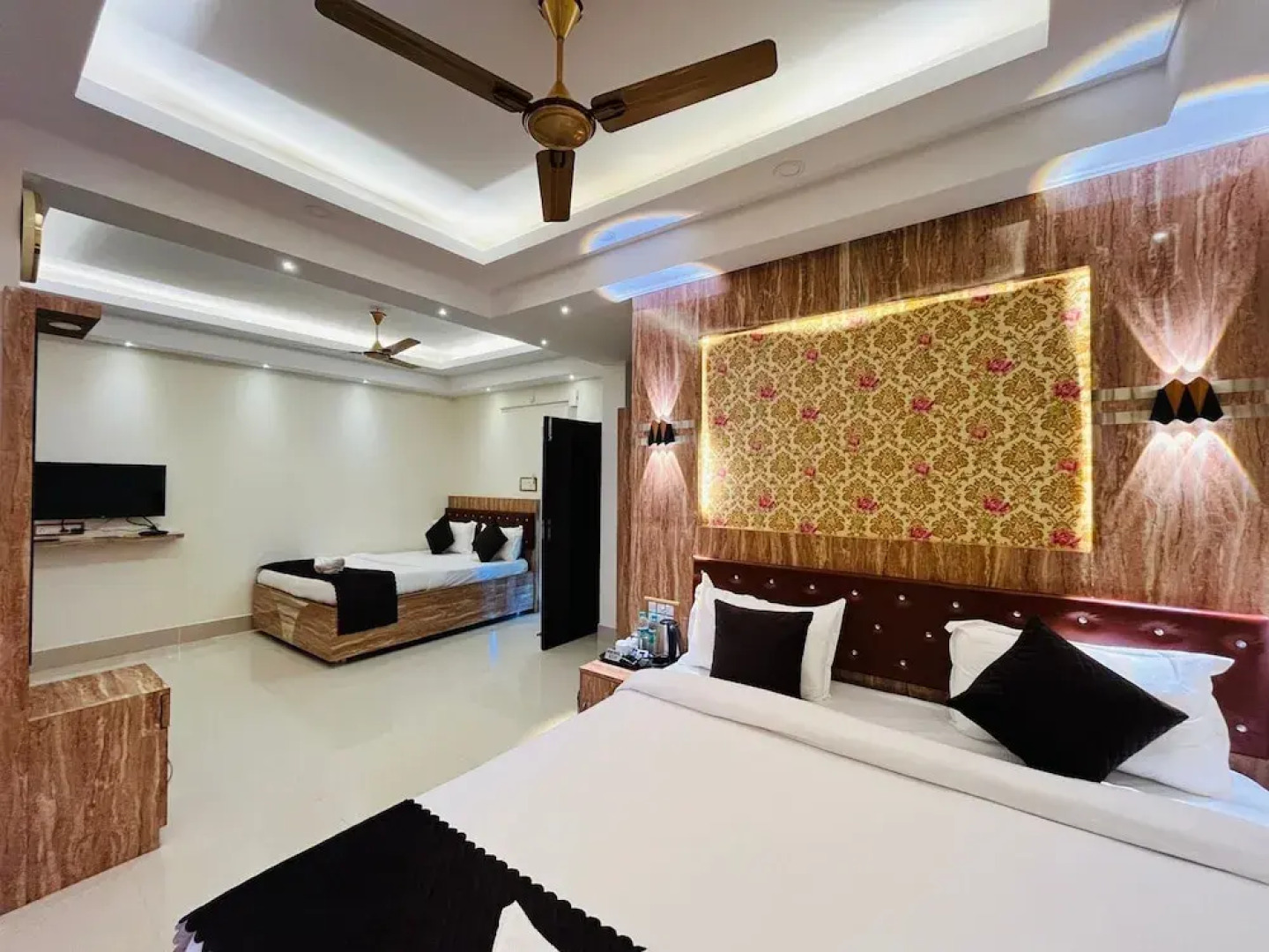 Riverdale Homestay, Diamond Harbour -WB Govt Reg Gold Category