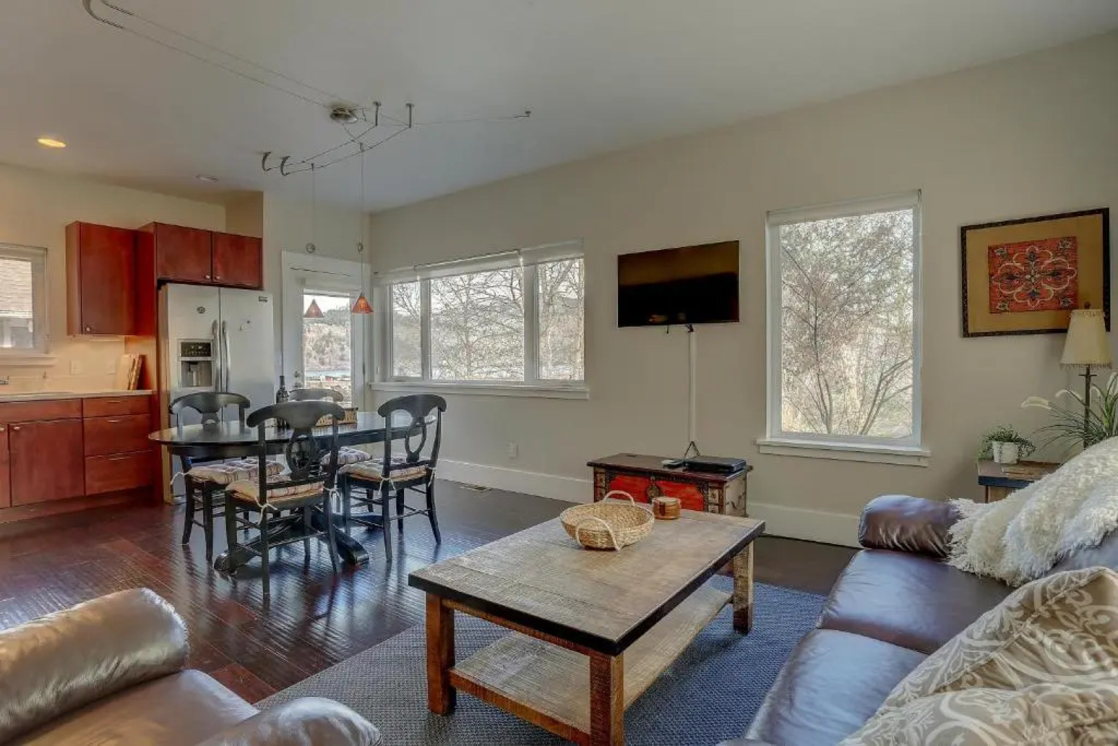 Surfsup!   *30 Day Minimum 3 Bedroom Home by RedAwning