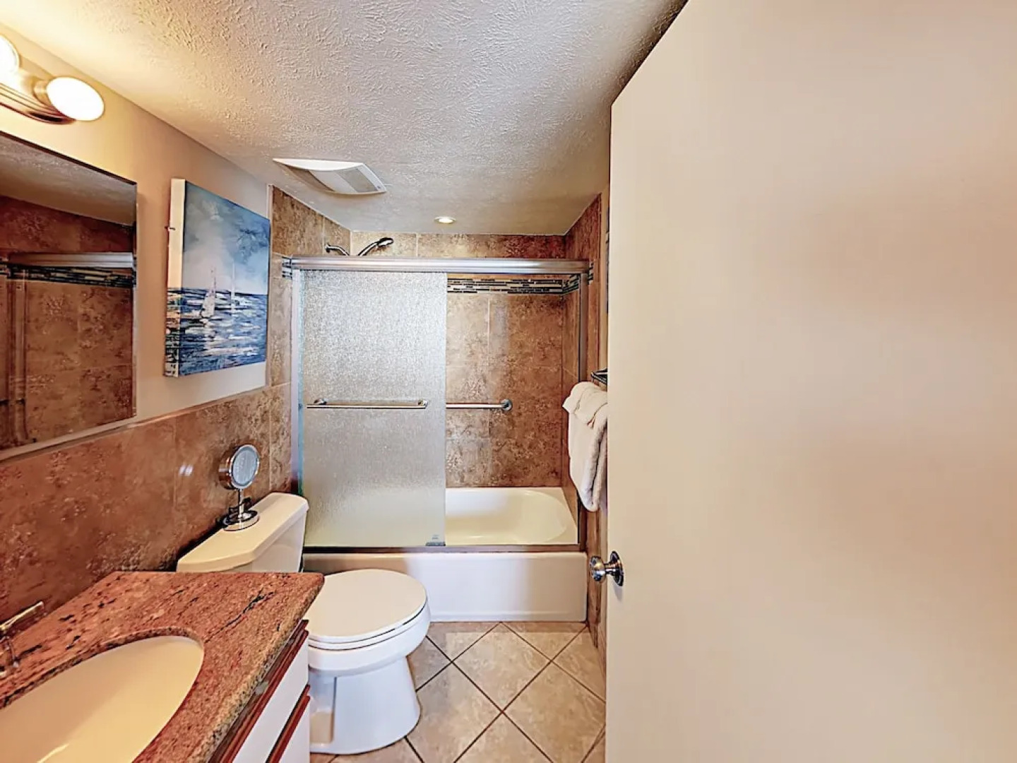 Lower Honoapiilani Condo Unit #404 2 Bedrooms 2 Bathrooms Condo