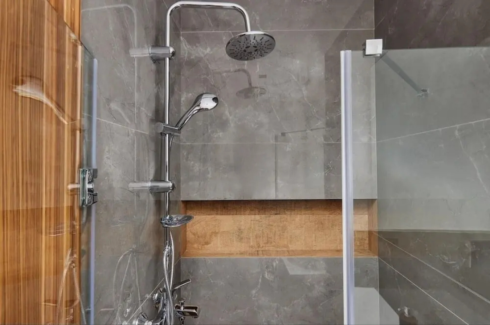 Charming 1-0 Studio in Kotor-kavac With Pool & Spa