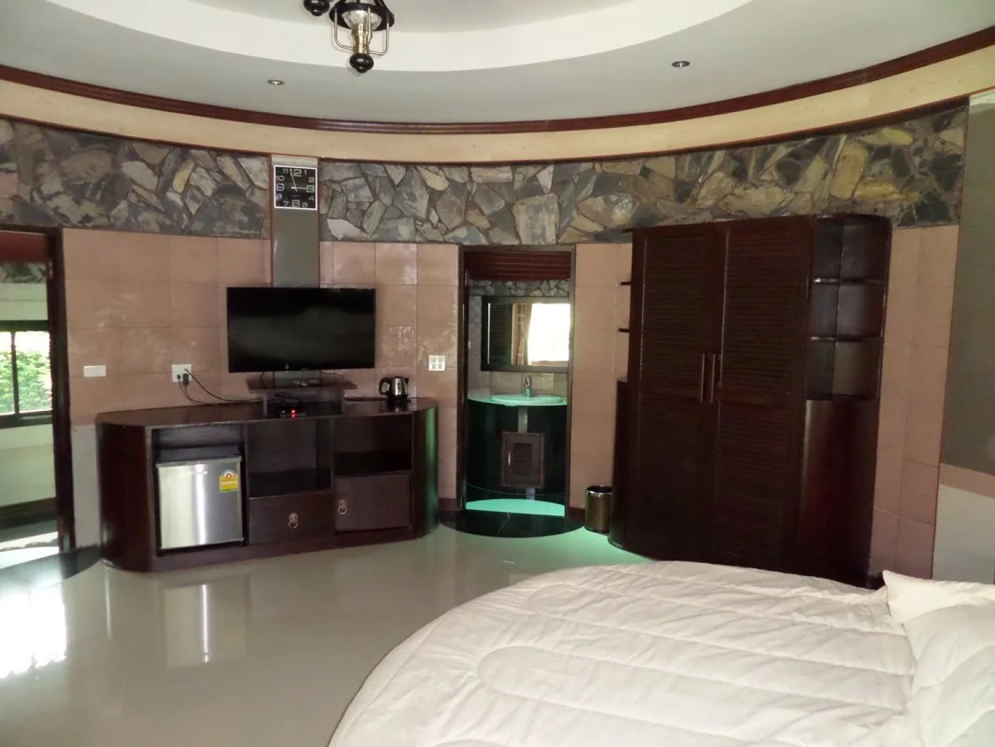 Two Tiger Resort & Spa