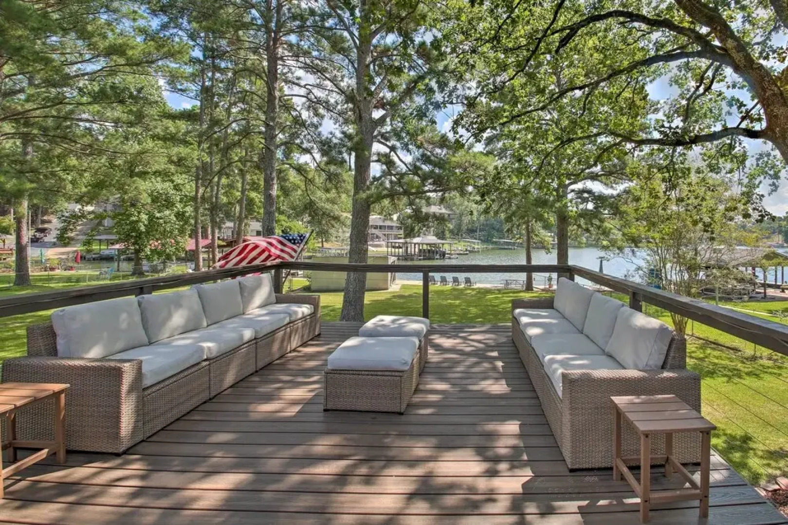 Deck, Fire Pit: Waterfront Lake Hamilton Home