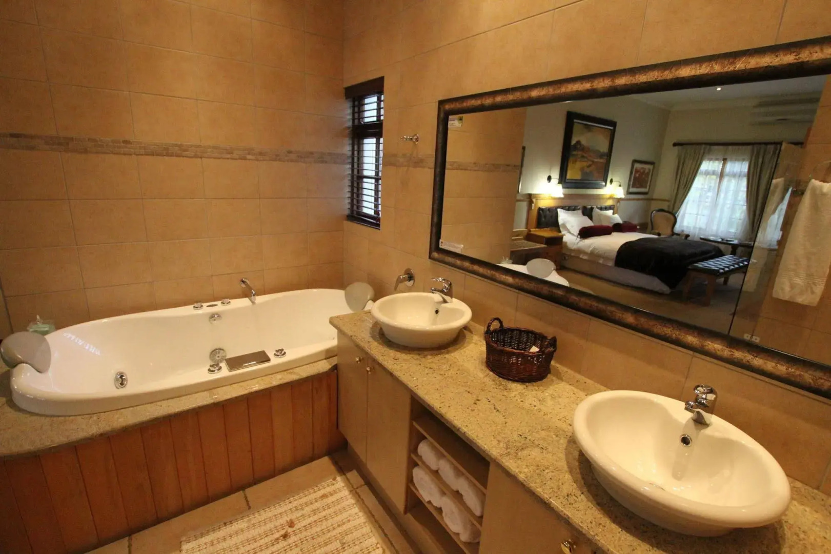 Turnberry Boutique Hotel