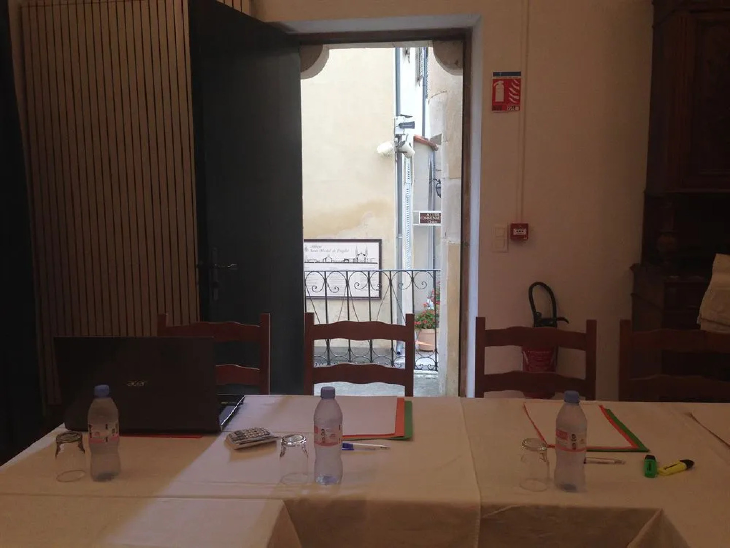 hostellerie de labbaye de frigolet