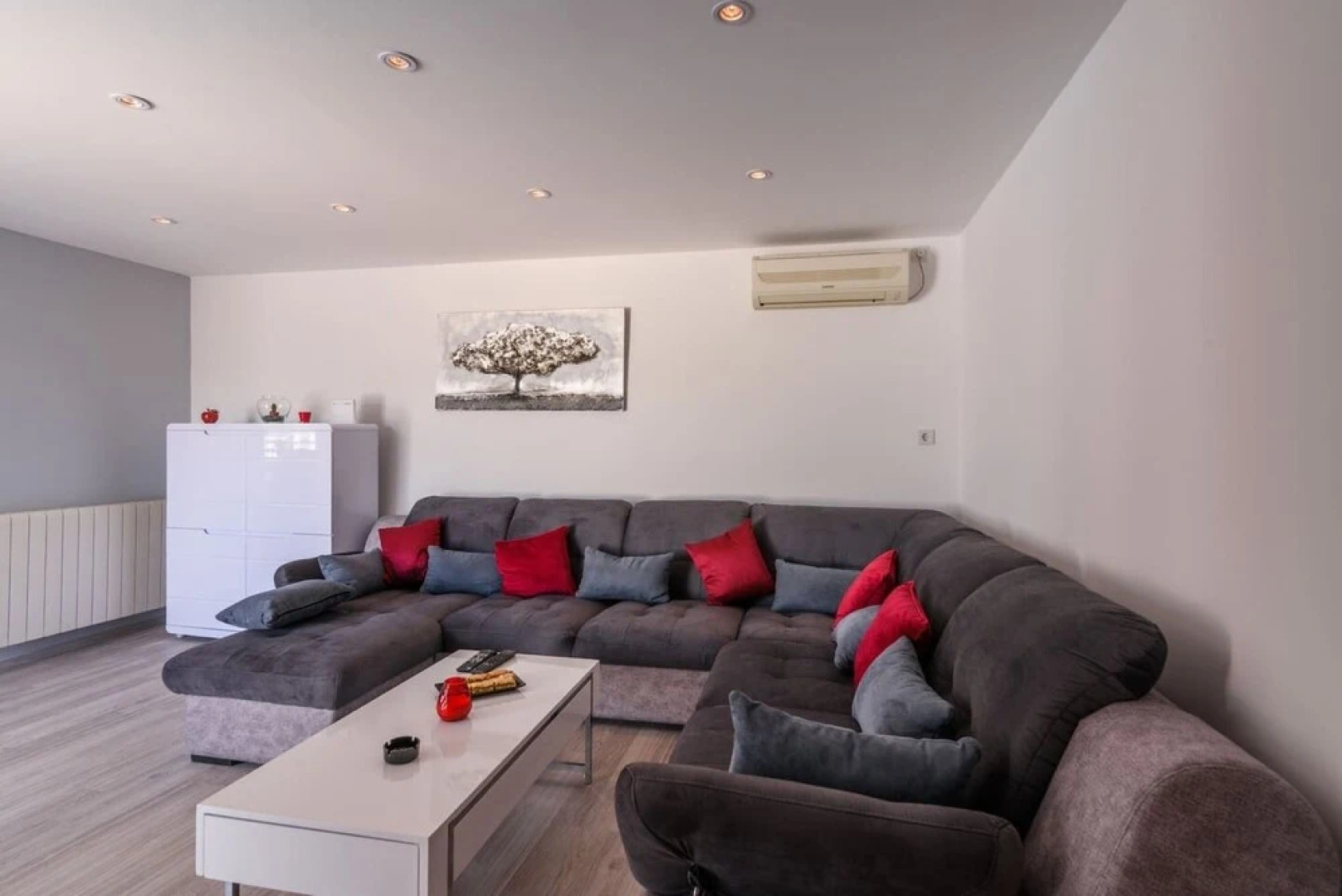 Mario - With Pool - H