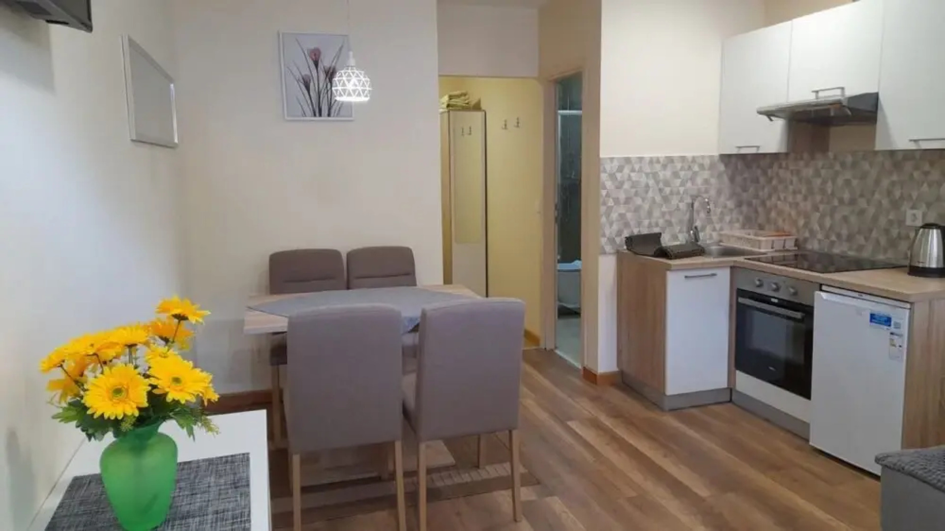 T & P- 200m From Centar City - SA1