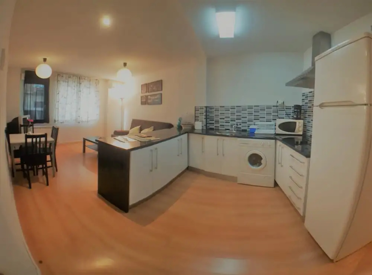 Apartamentos Turísticos La Golondrina