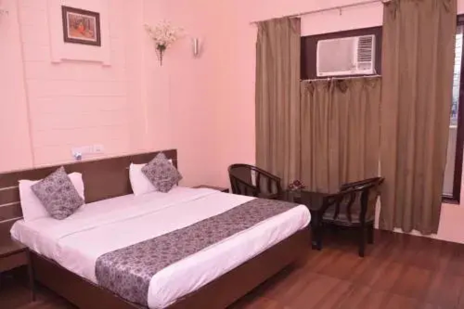 Midtown Hotel and Banquets