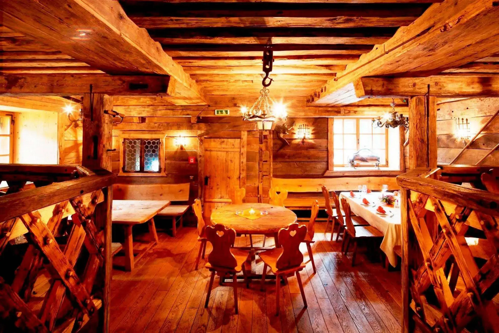 Euro Youth Hotel & Krone