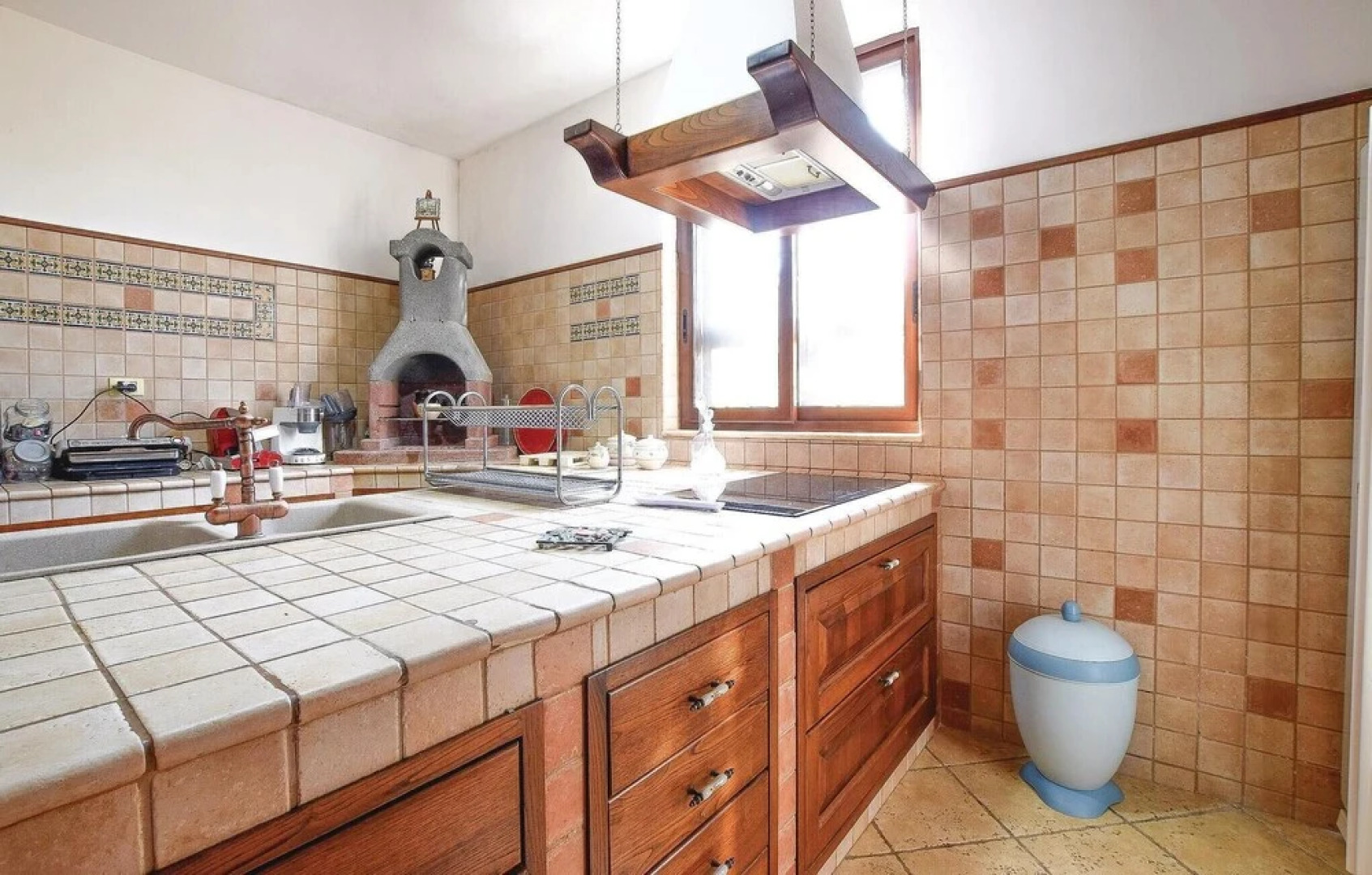 Nice Home in Torre di Pescopaganoce With 5 Bedrooms, Wifi and Outdoor Swimming Pool