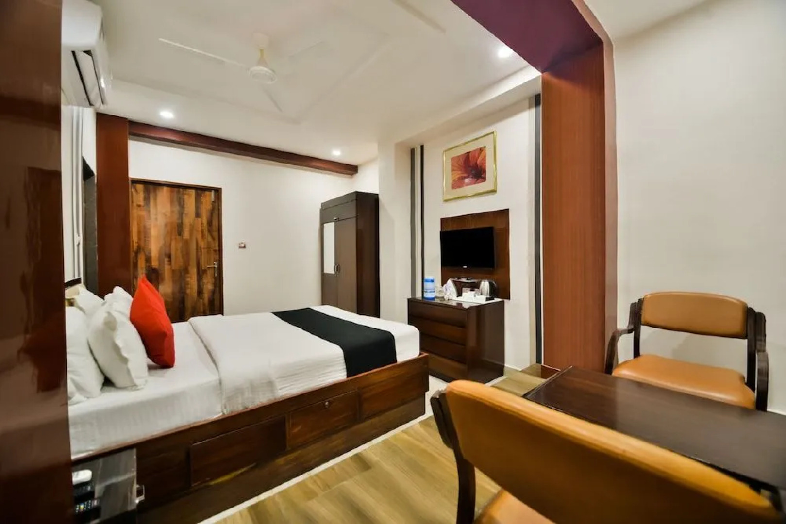 Capital O 39331 Hotel Retaj