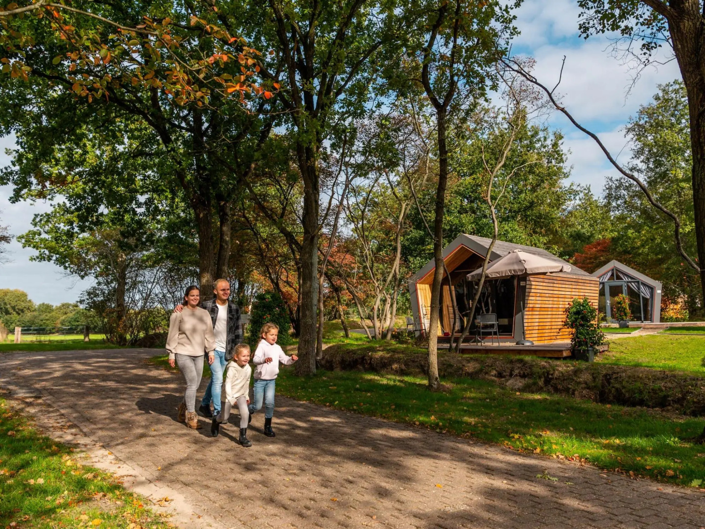 Wooden chalet with microwave, on a holiday park near three national parks