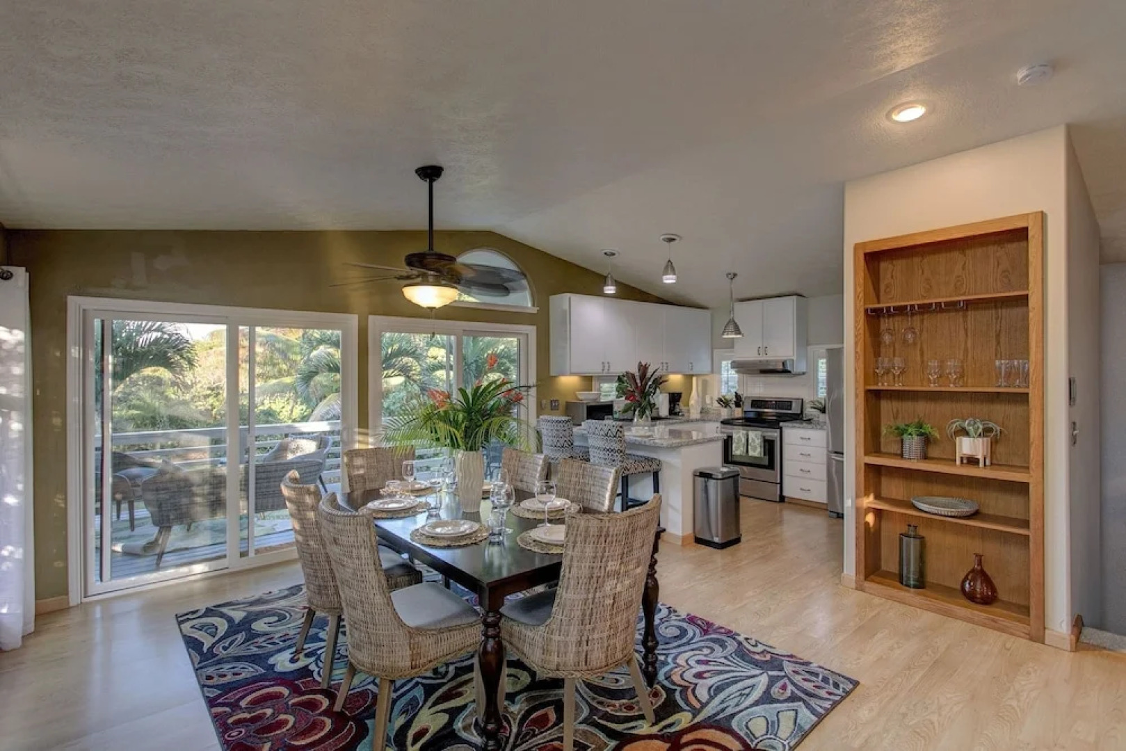 Hale Hokua O Nalu 3 Bedroom Home by Redawning