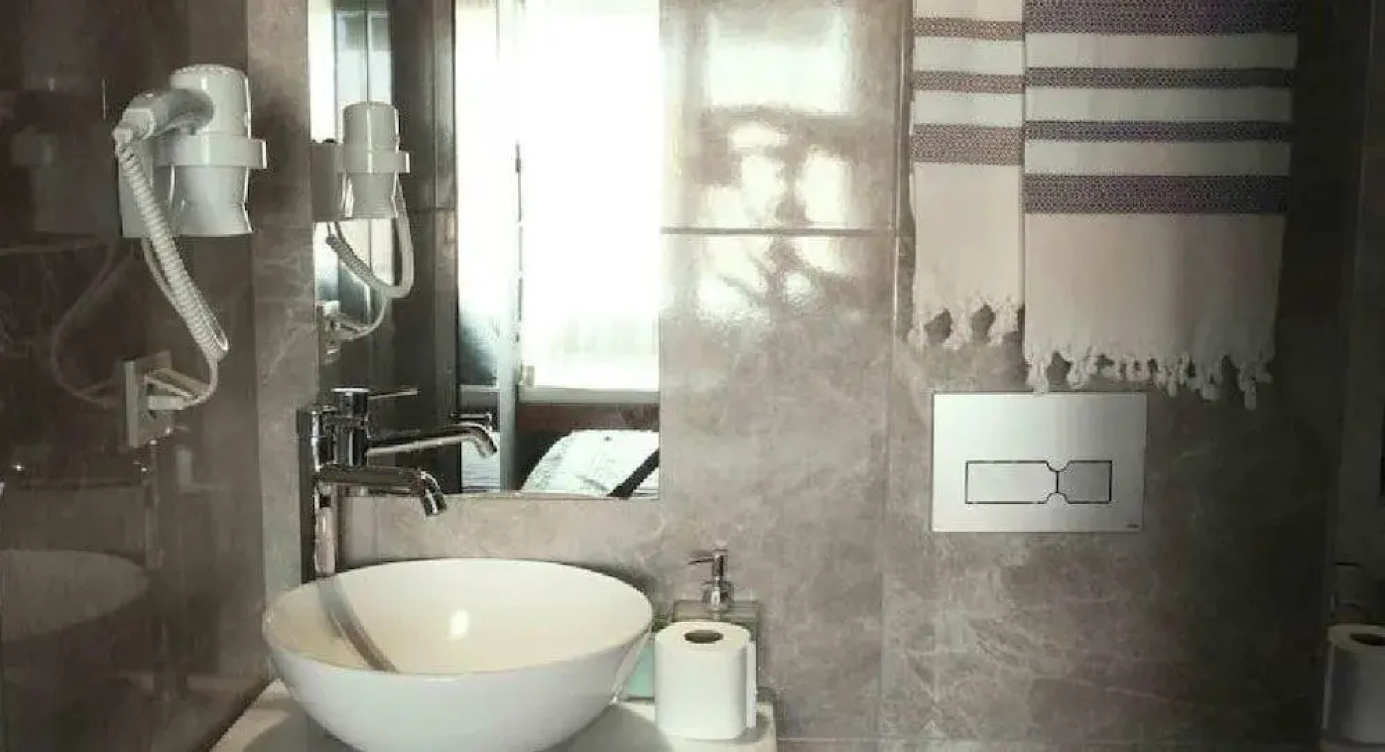 The Green Goose Hotel