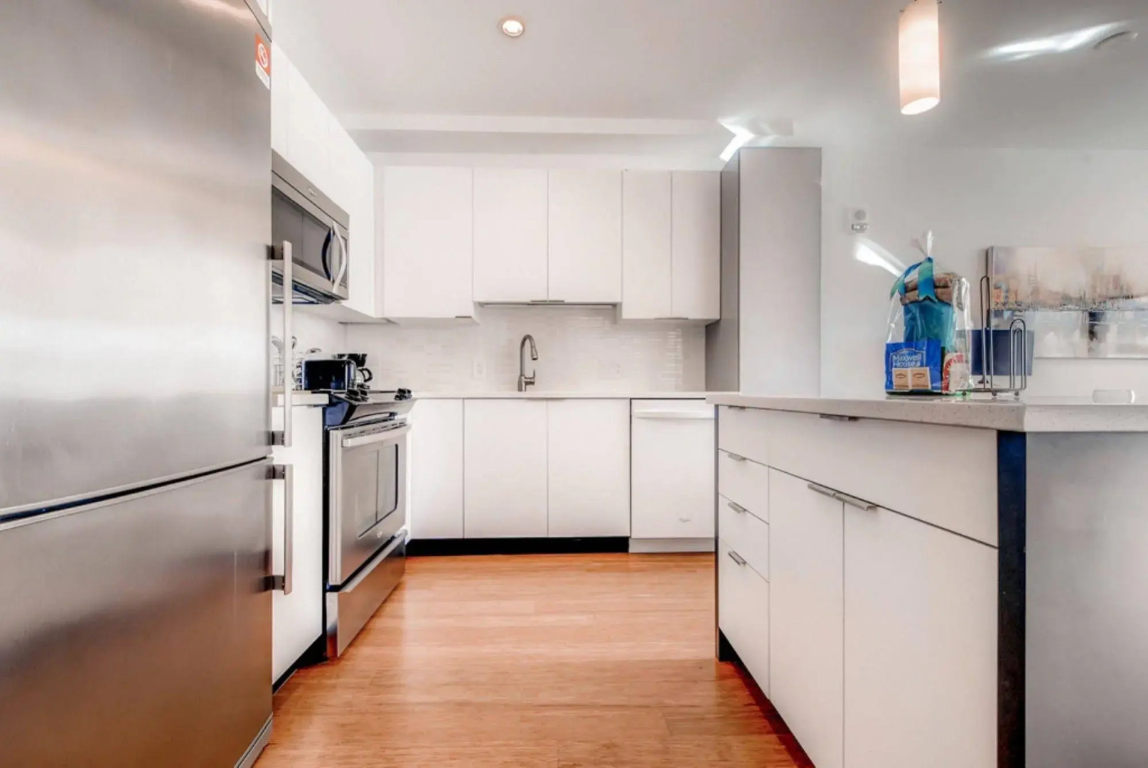 Global Luxury Suites at The Financial District