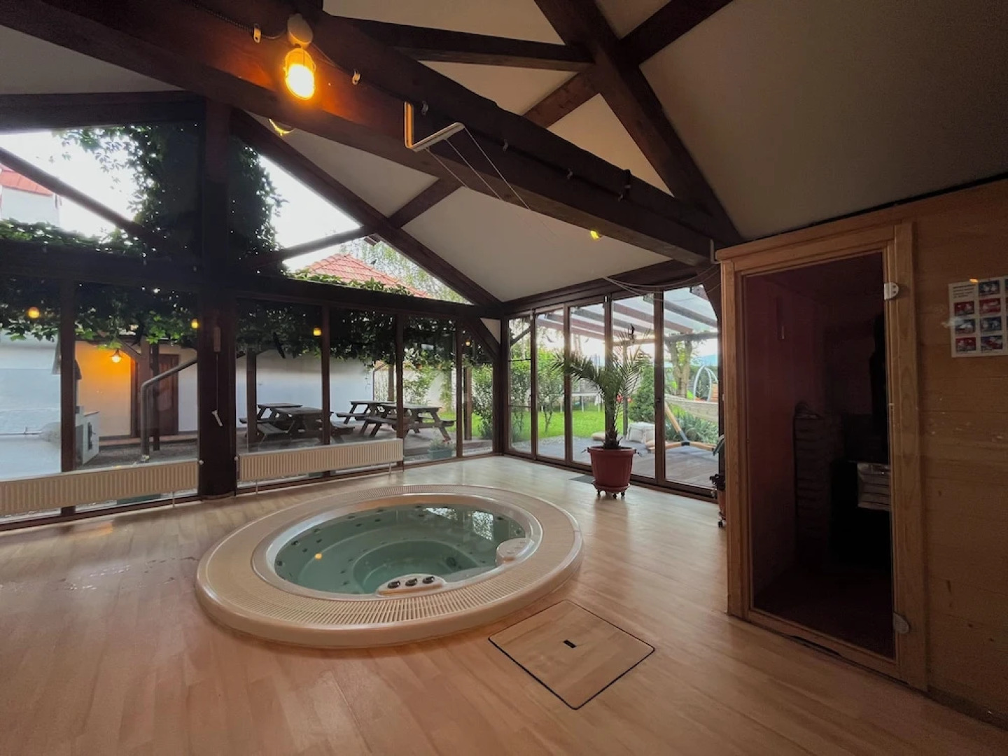 Pensiune restaurant Tohanu Vechi