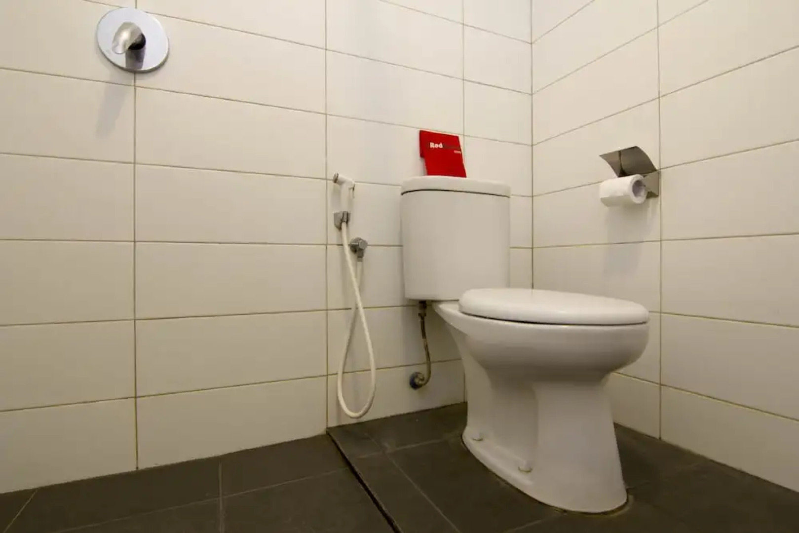 RedDoorz near Universitas Diponegoro