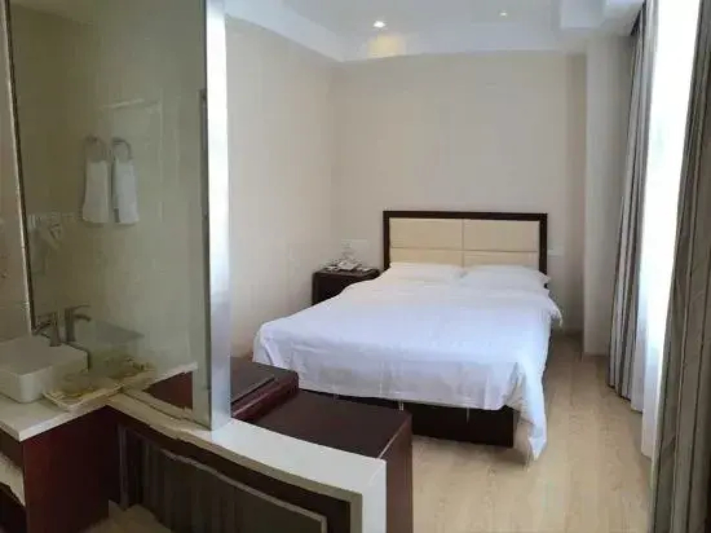 Liantai Holiday Hotel