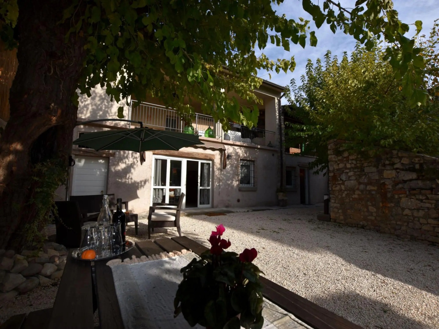 Ancient, Renovated Farmstead With Private, Equipped Garden. Only 3km From the Lake