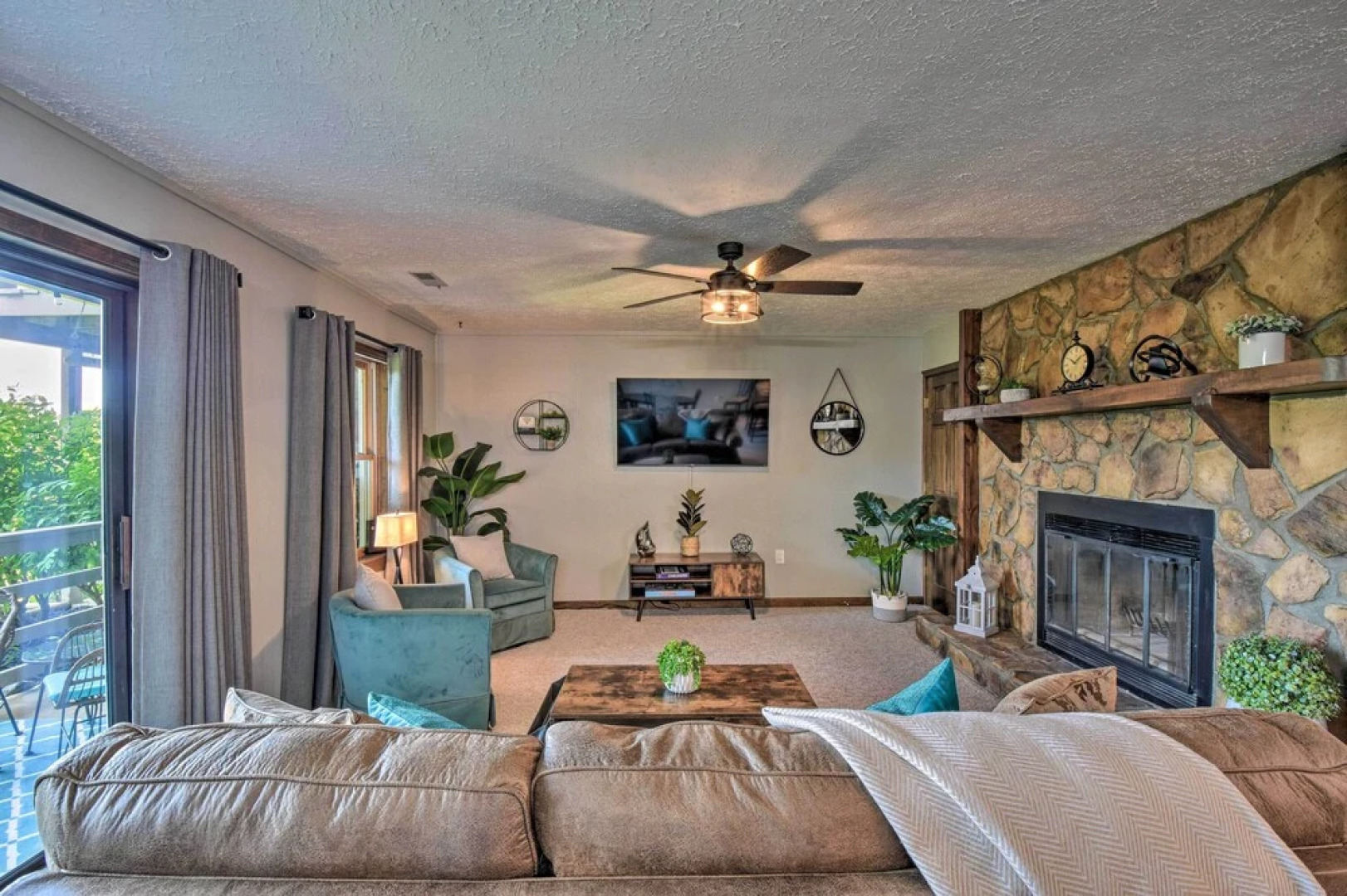 Stylish Sky Valley Condo With Club Amenities!