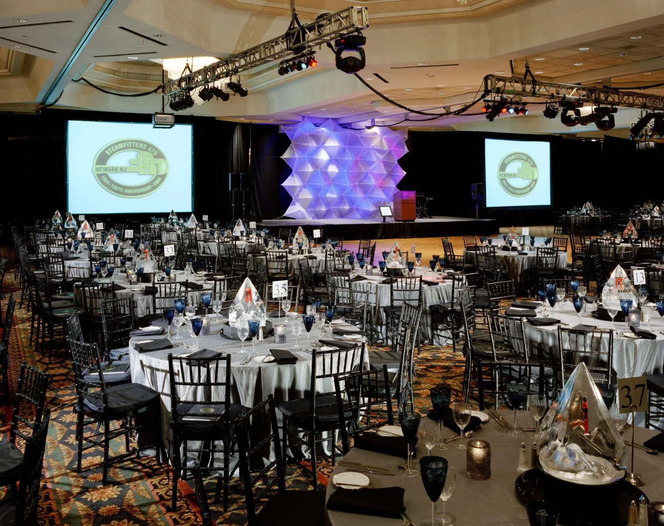 Hilton East Brunswick Hotel & Executive Meeting Center