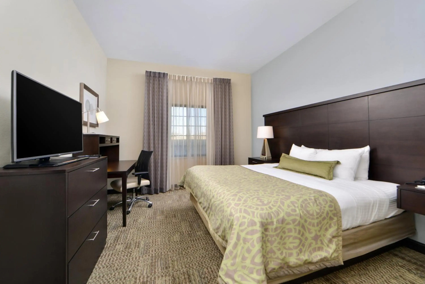 Staybridge Suites Rochester - Commerce Dr NW by IHG
