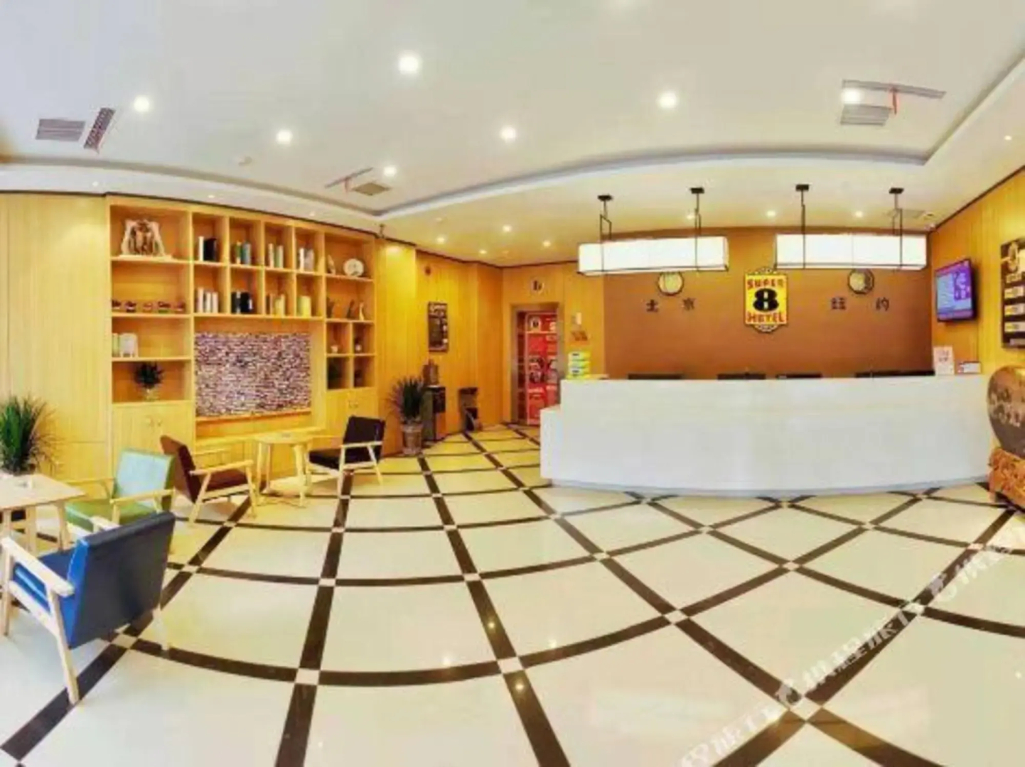 Super 8 Hotel (Luonan New Bus Station)