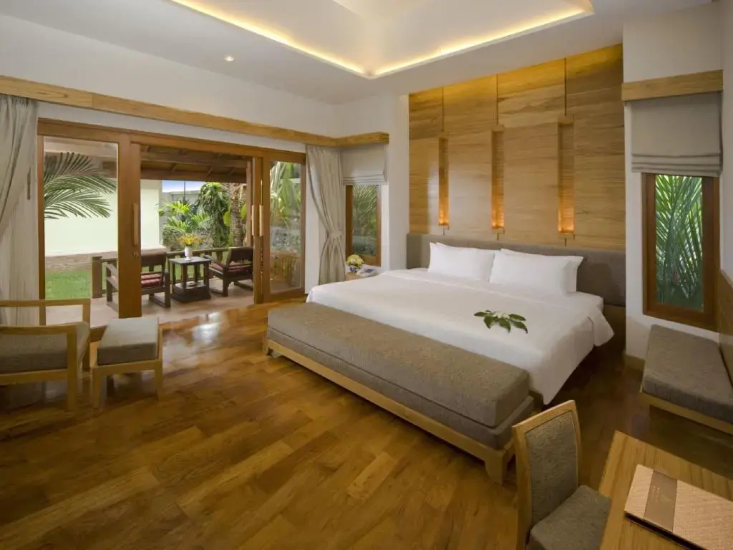 Thai House Beach Resort