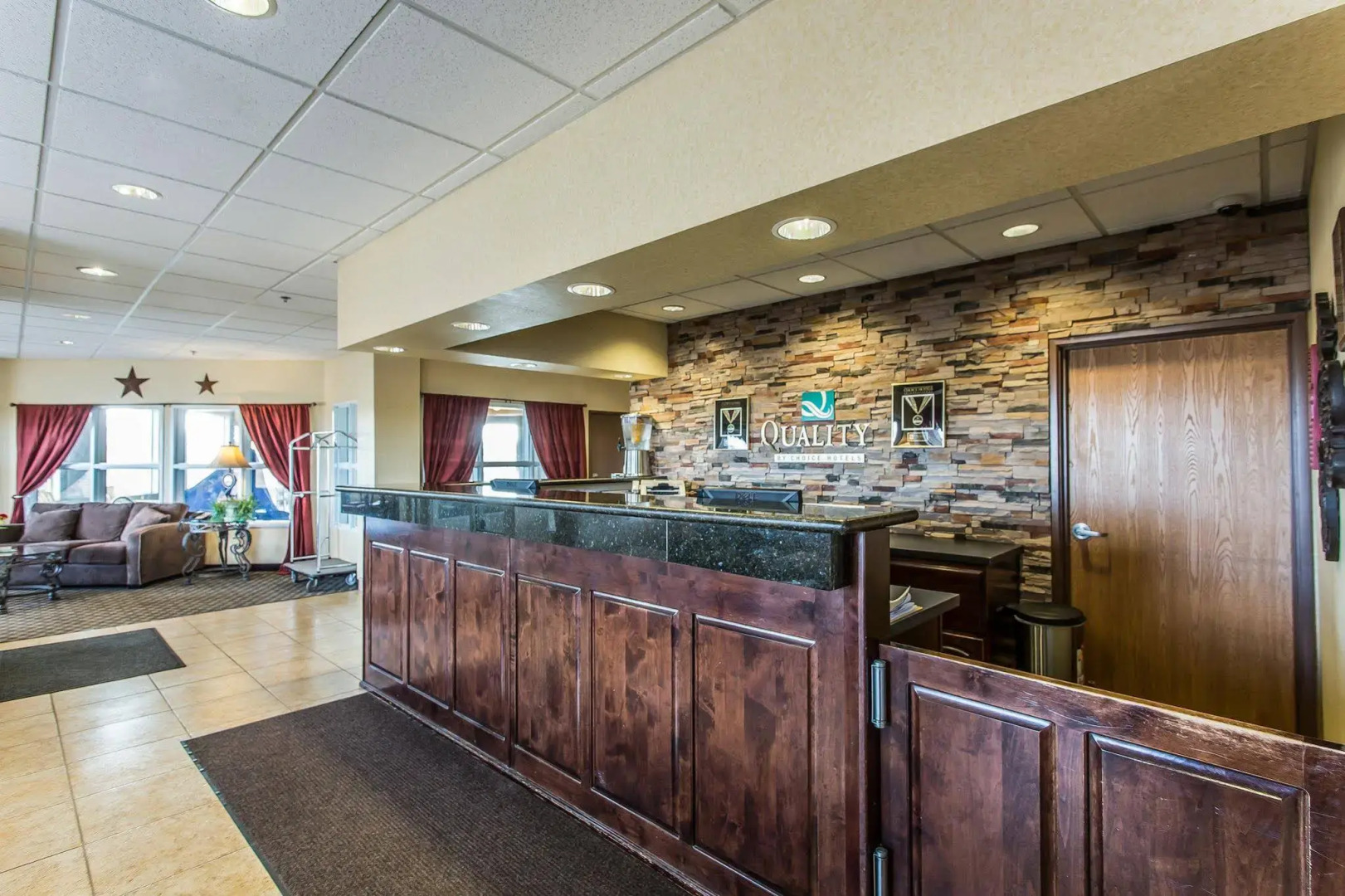 Comfort Inn & Suites Near University of Wyoming