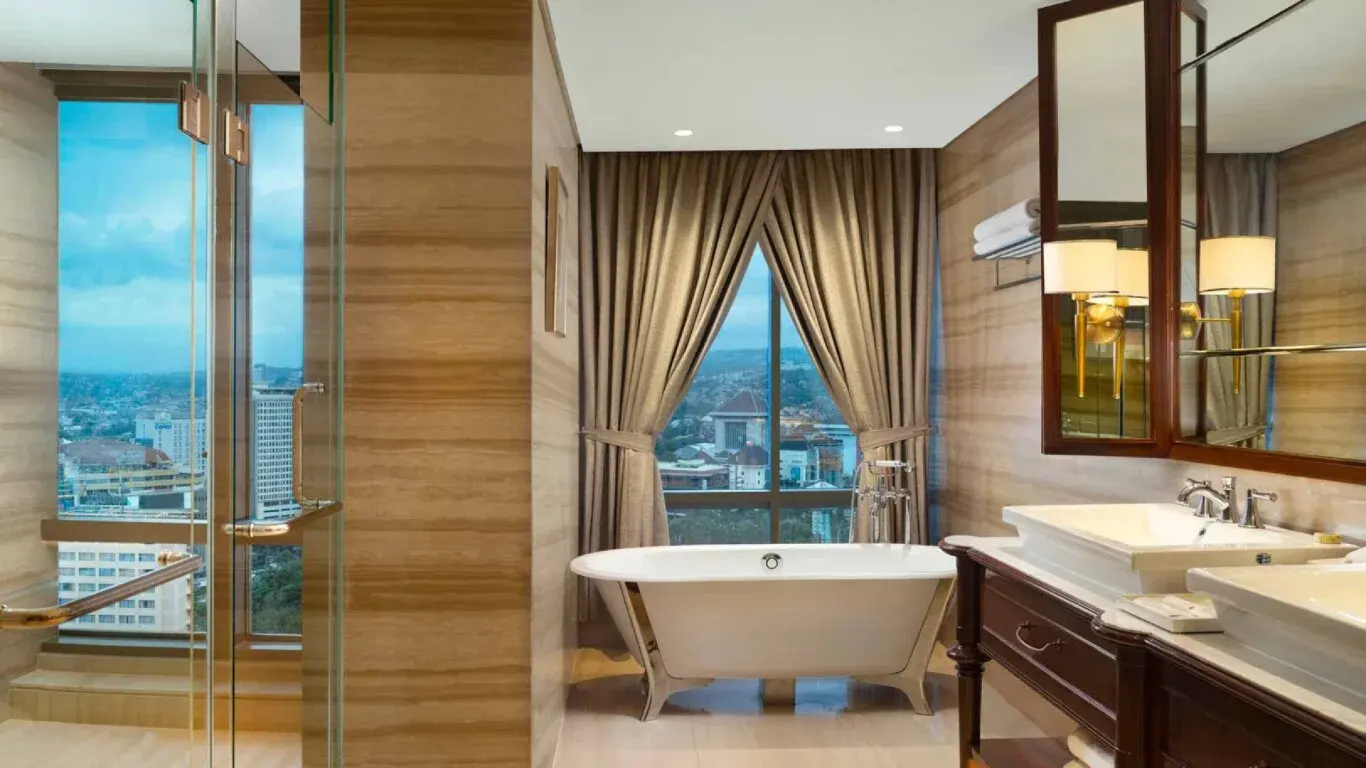 Hotel Tentrem Semarang