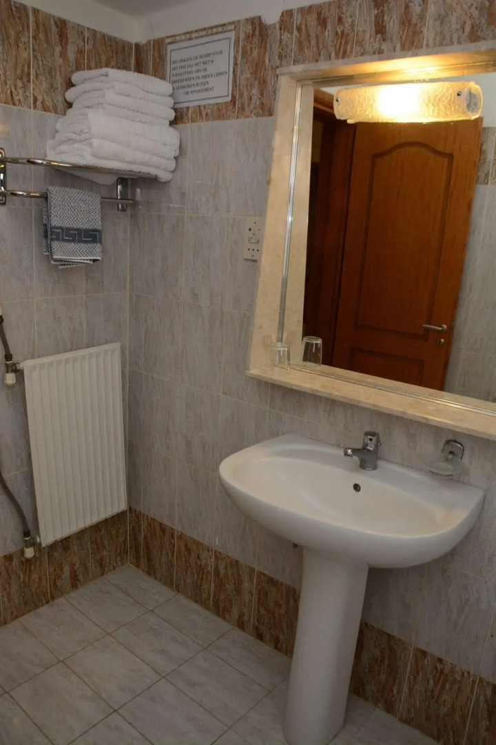 Niki Hotel Apartments