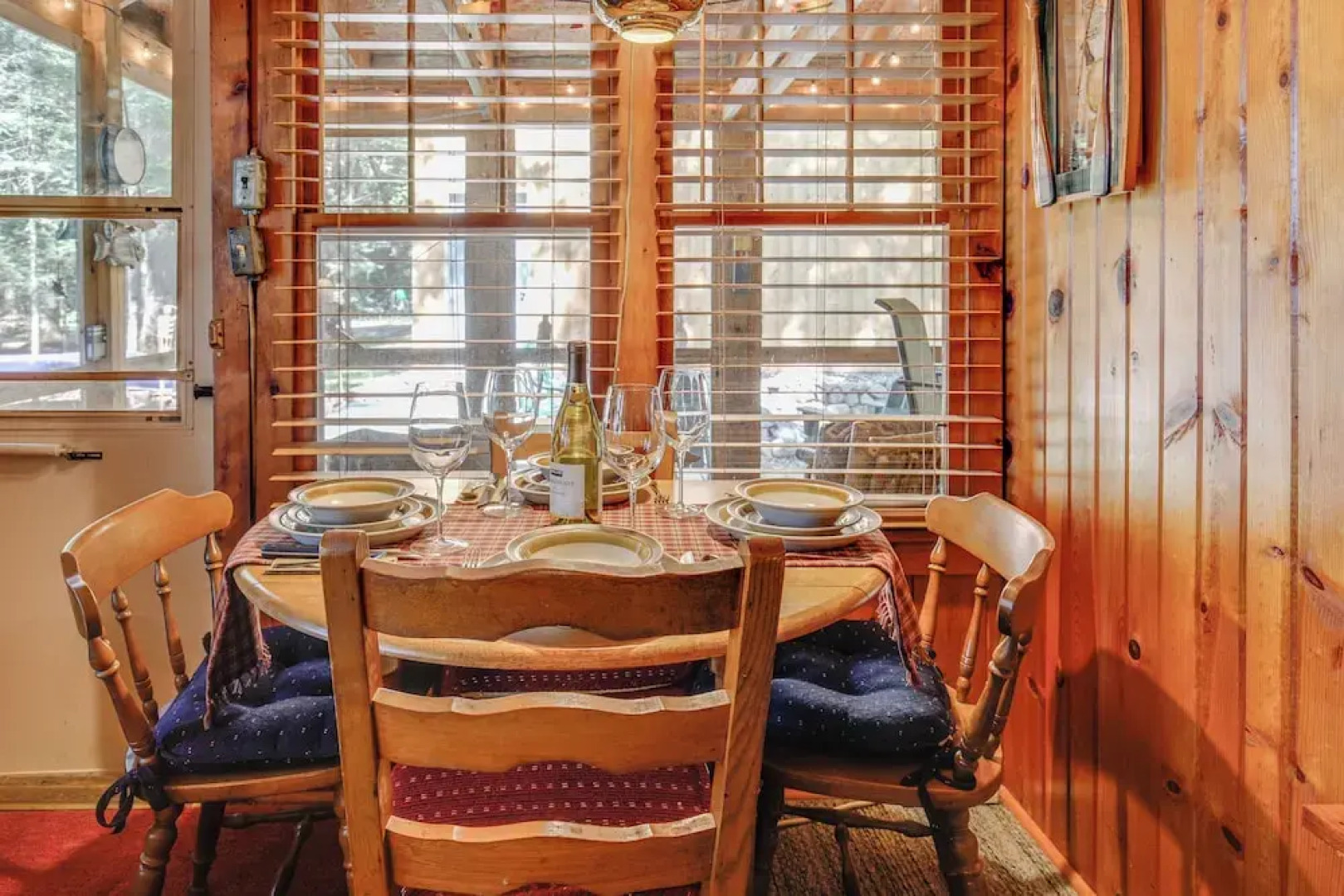 Quaint & Cozy Lake Cabin w/ Dock & Beach Access!