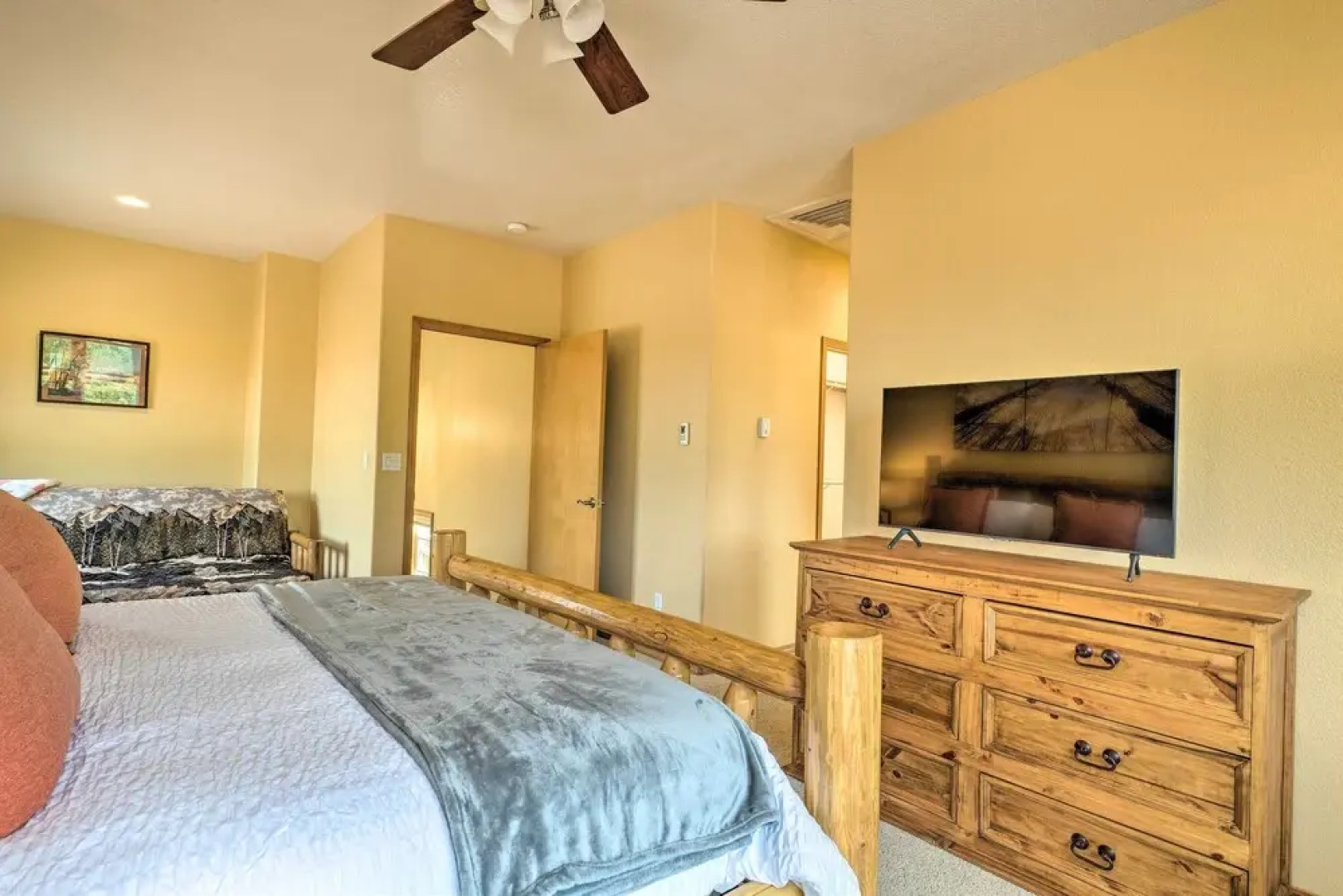 Monument Getaway w/ Hot Tub, 12 Mi to Usaf Academy