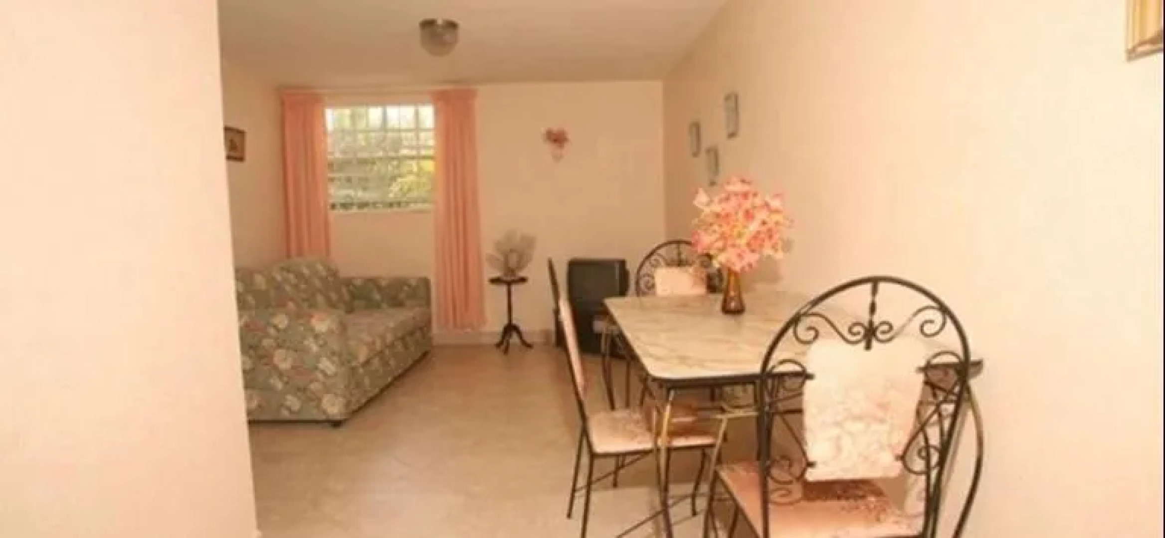 Palm Paradise Guest House and Apartments