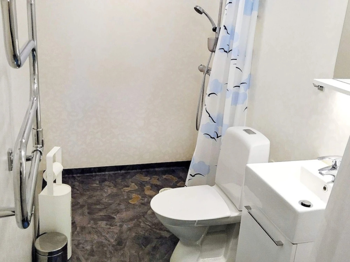 6 Person Holiday Home in Gnarp