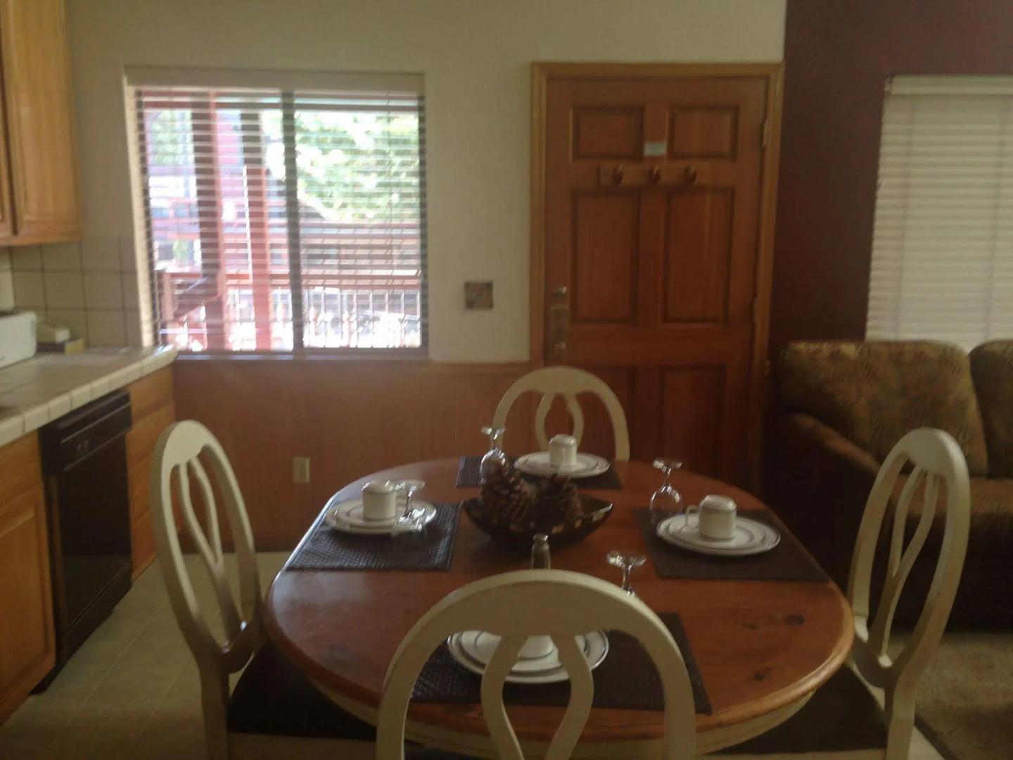 Edgelake Beach Club by Coolvacay