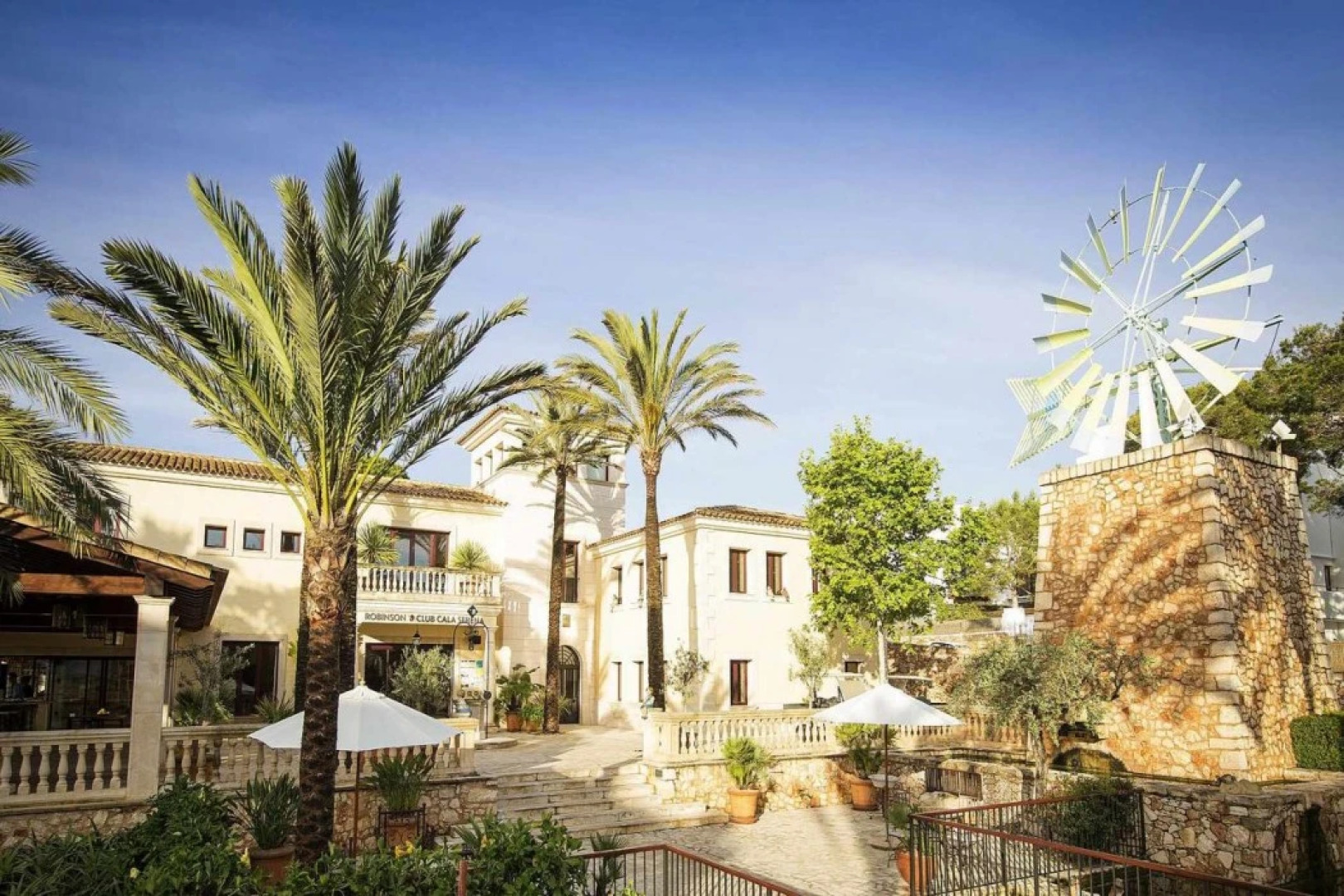 Robinson Cala Serena