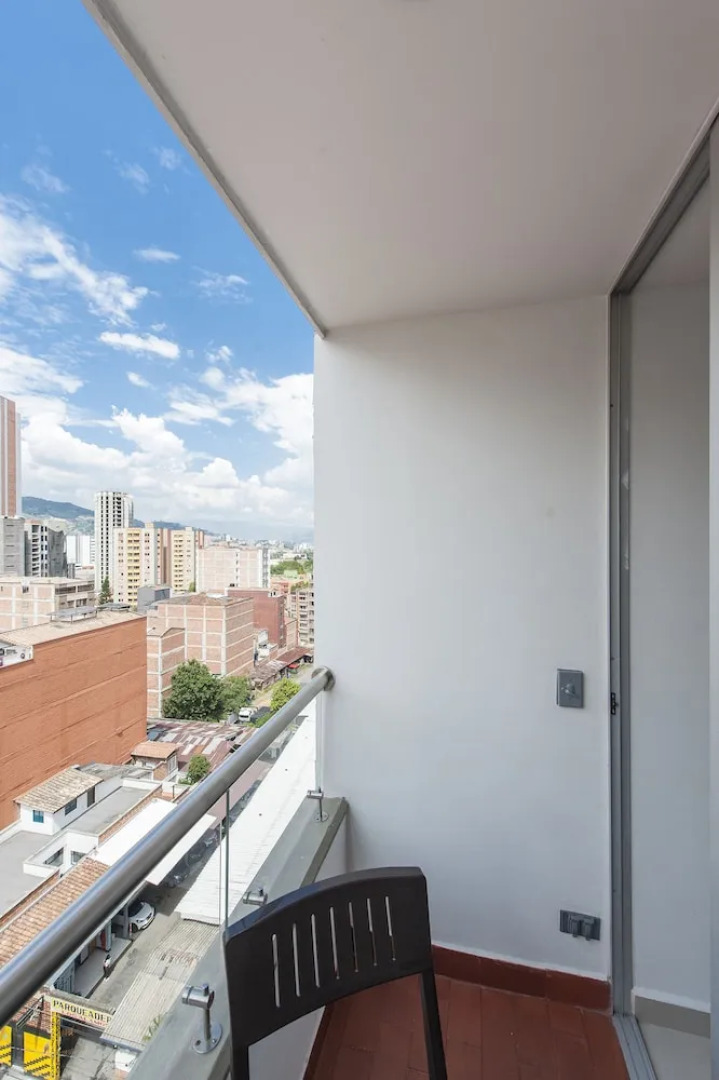 Edificio Portal del Parque by Nomad Guru