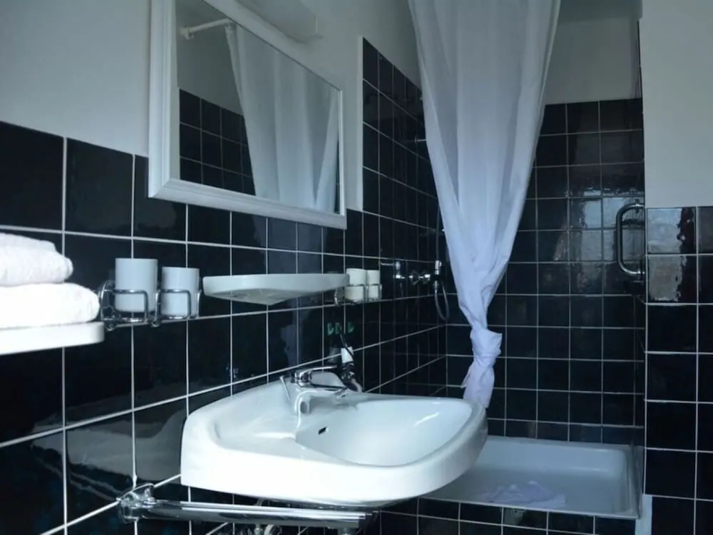 Langeness Modern Retreat