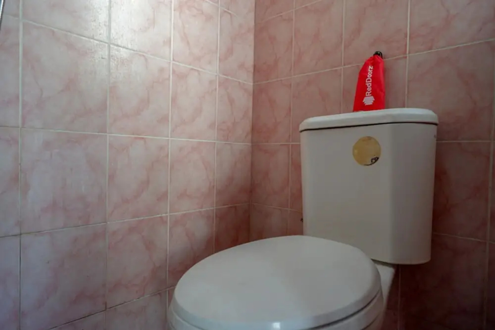 Hotel Ungu by RedDoorz