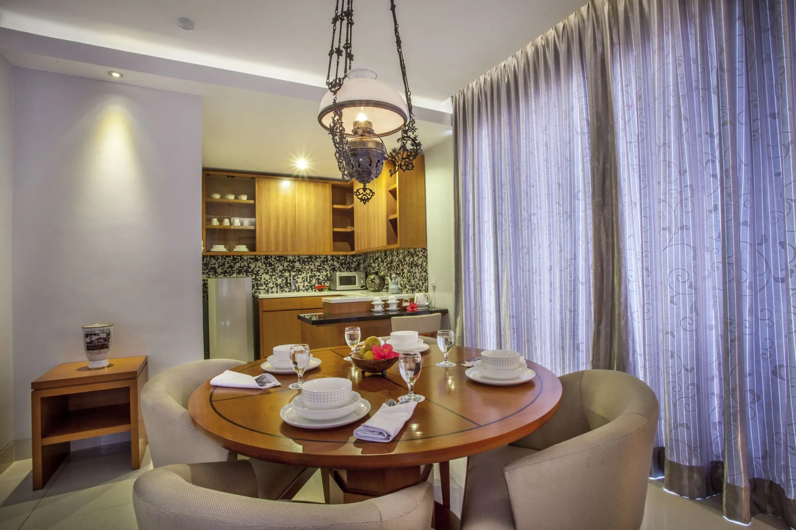 éL Hotel Kartika Wijaya Batu