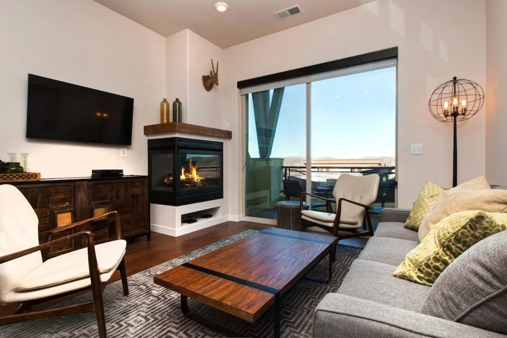 Mountain-View Newpark Terrace Condo by RedAwning