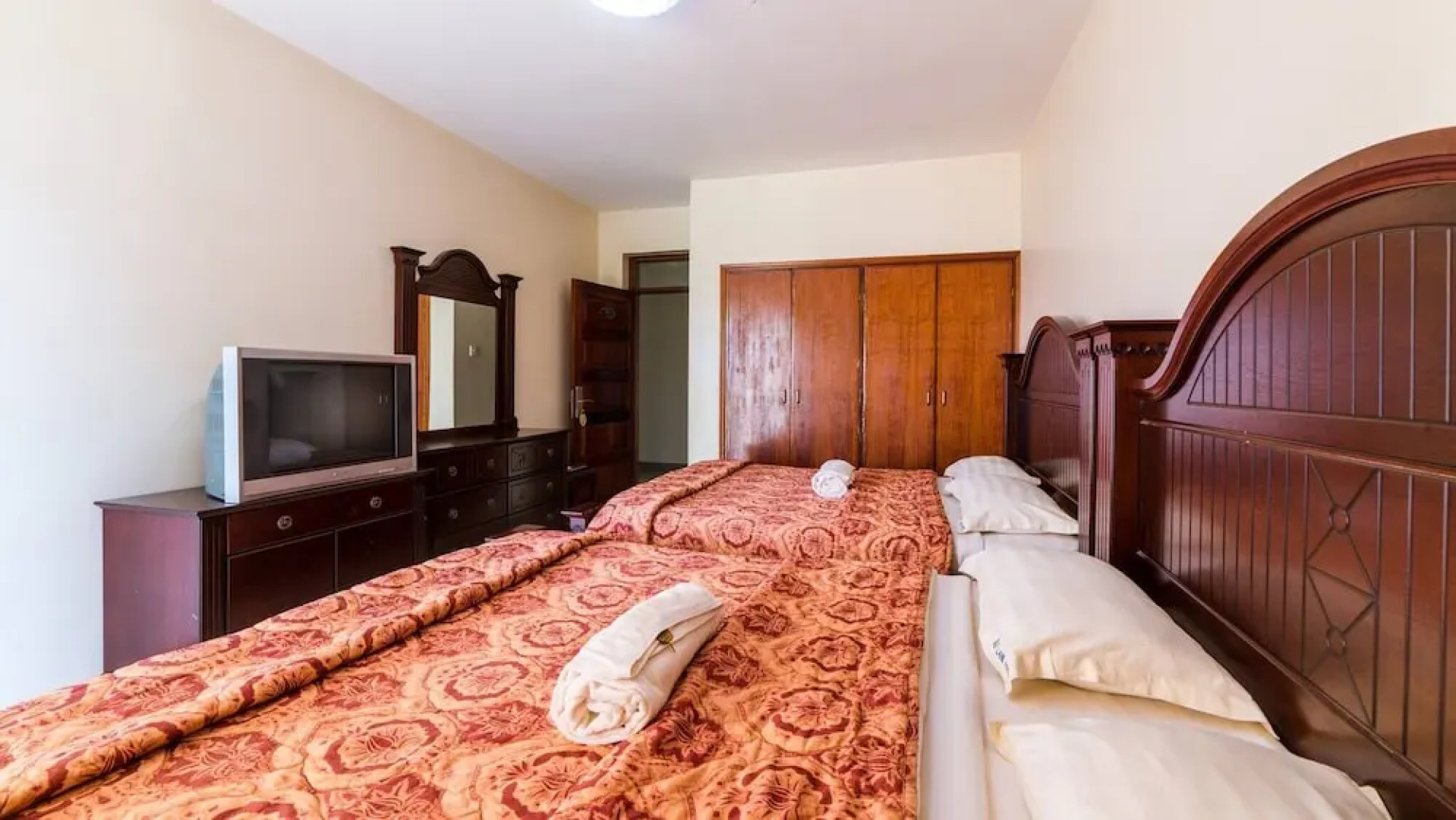 Trendy Deluxe Twin Rooms In Masaka - 2