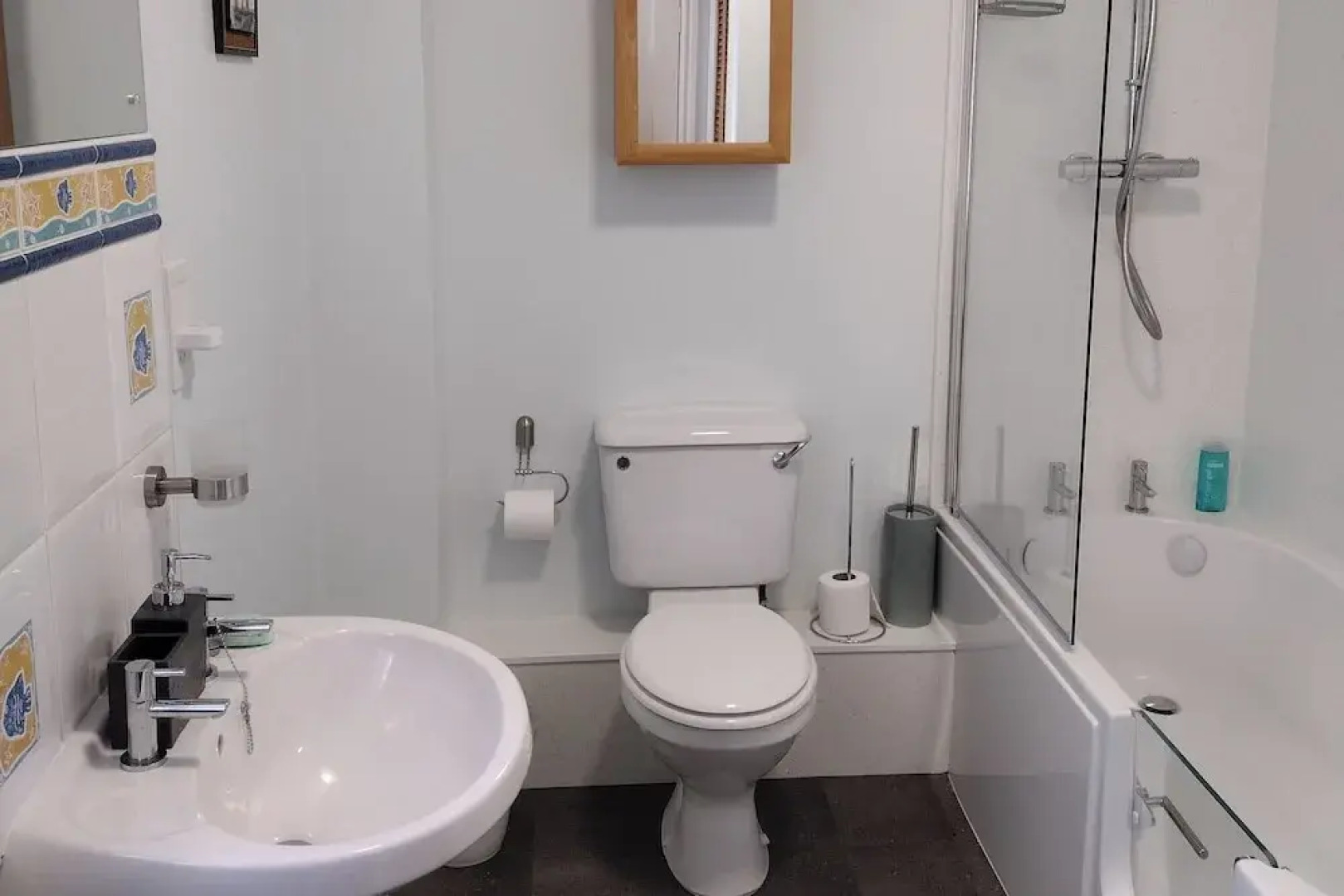 Tranquil Farlow Retreat, Sleeps 4 With Parking