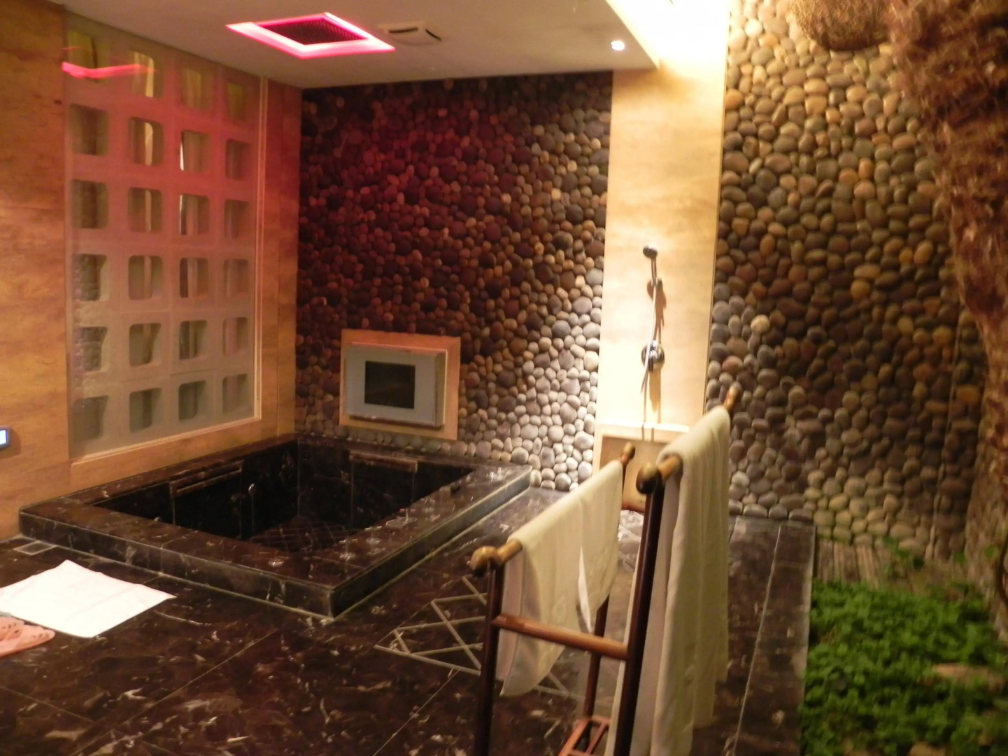 Orient Luxury Villa Motel