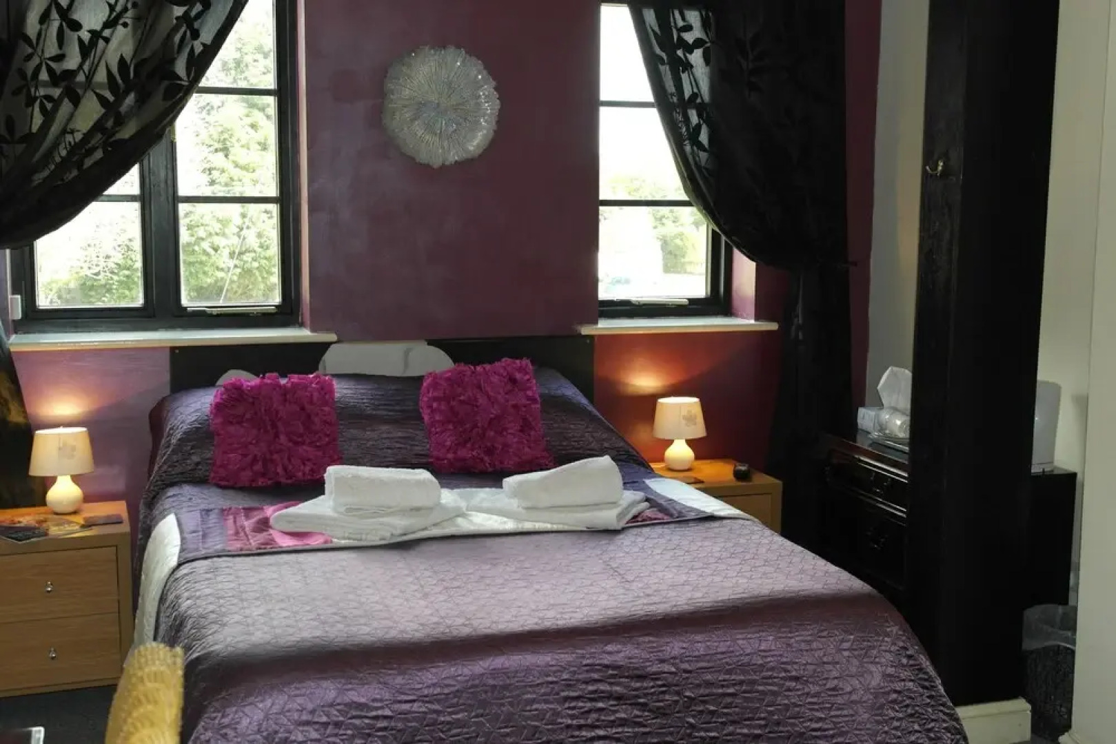 Crown Lodge Bed & Breakfast