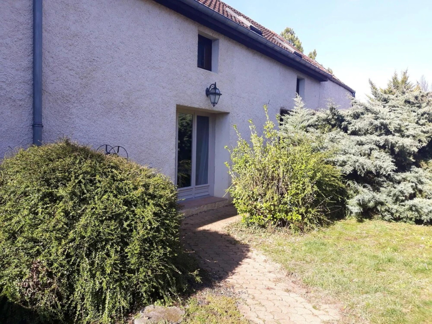 Studio in Saint-apollinaire, With Shared Pool, Enclosed Garden and Wifi