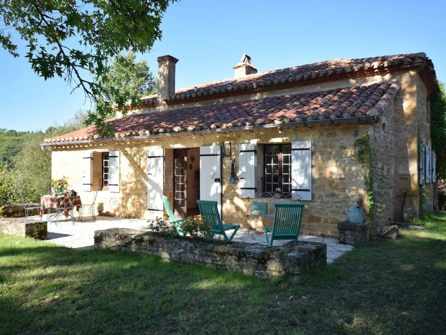 Charming Holiday Home With Deckchairs, Garden, Terrace, BBQ