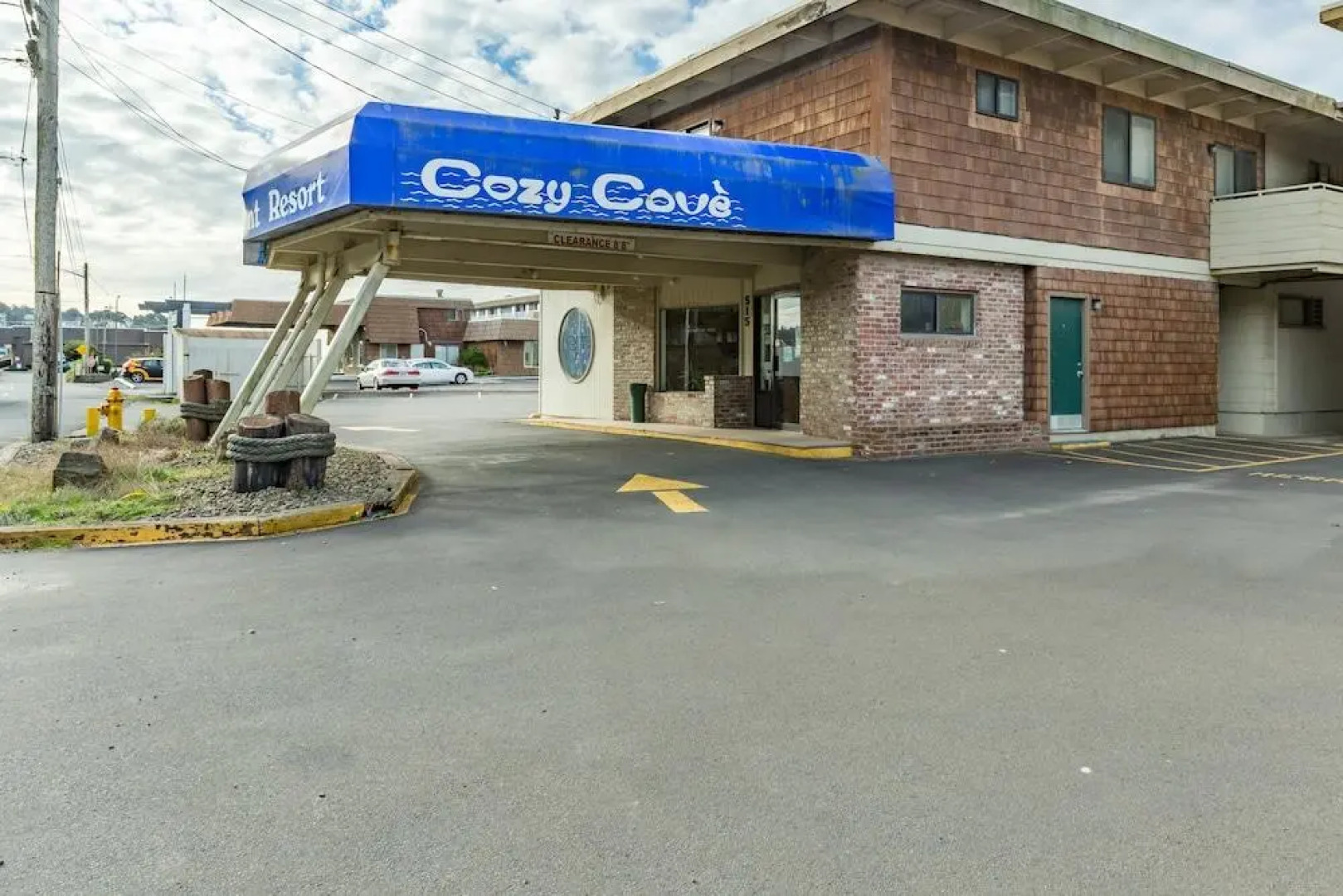 Cozy Cove Beachfront Resort Inn