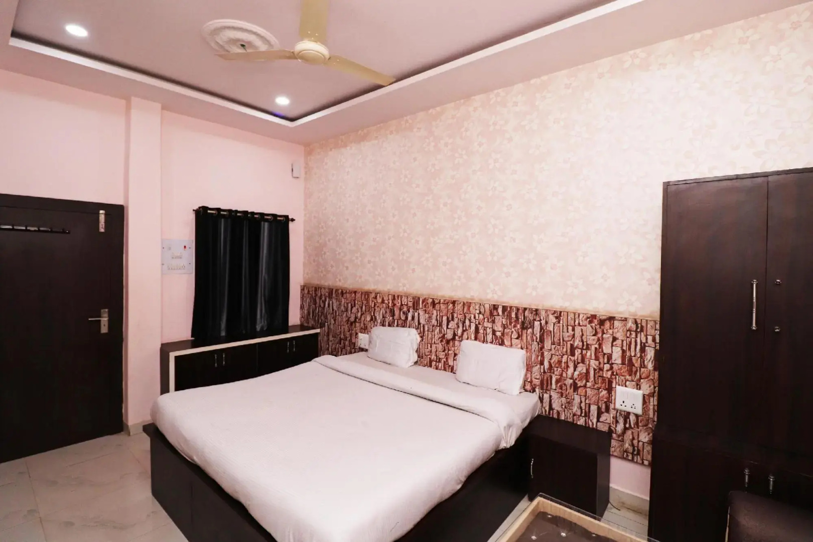 SPOT ON 43444 Hotel Alok Residency